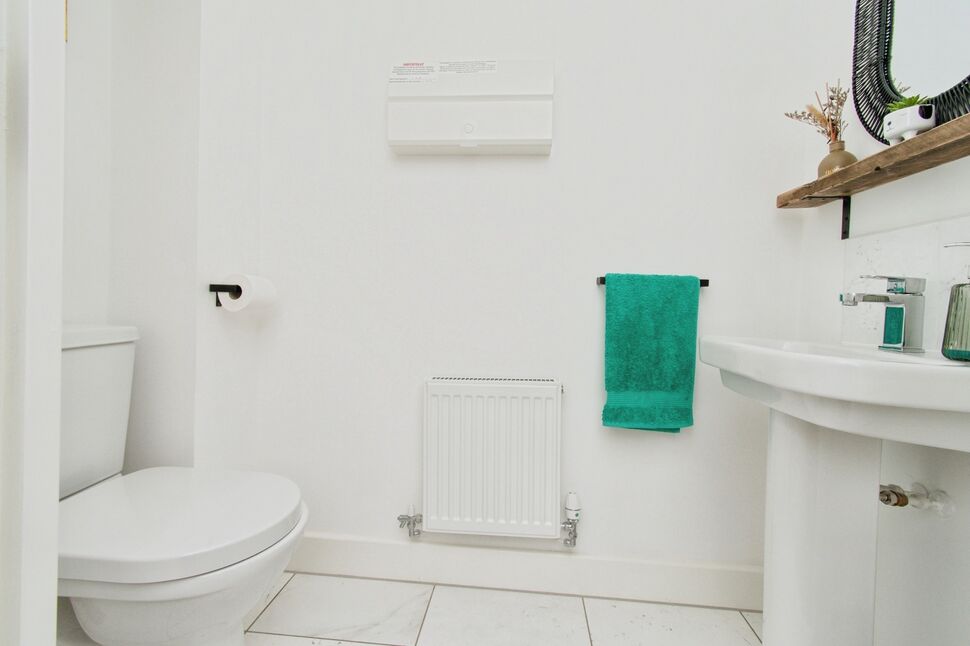 Cloakroom / WC
