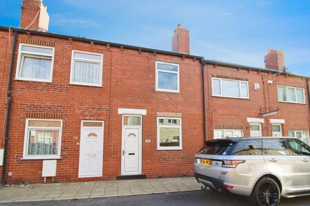 2 bedroom Mid Terrace House for sale