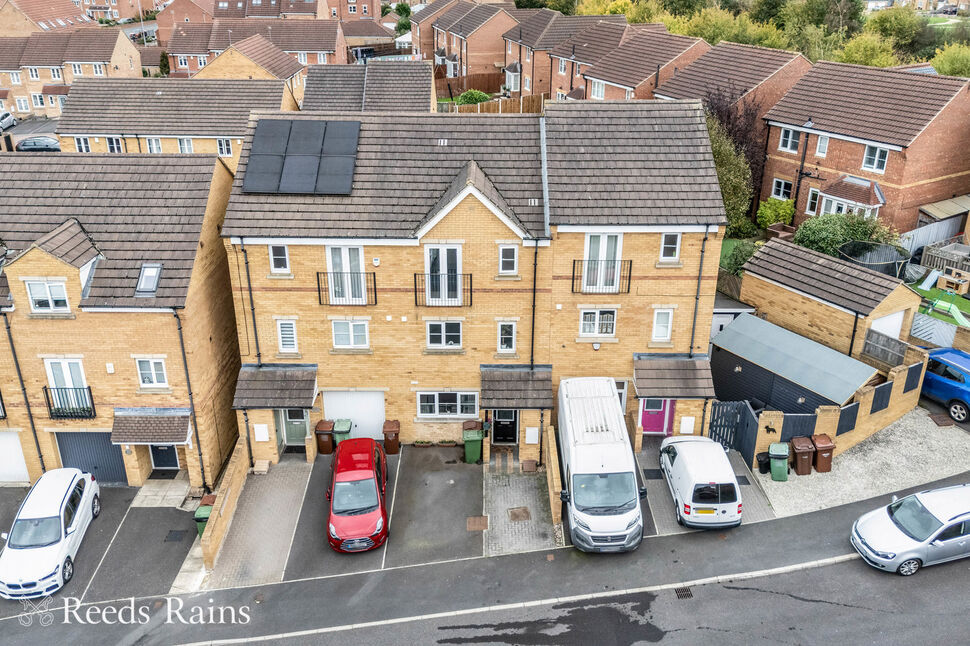 Main image of 4 bedroom Mid Terrace House for sale, Foxglove Fold, Castleford, West Yorkshire, WF10