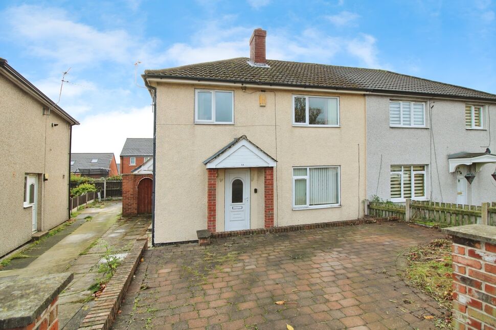 Main image of 3 bedroom Semi Detached House for sale, Elizabeth Drive, Castleford, West Yorkshire, WF10