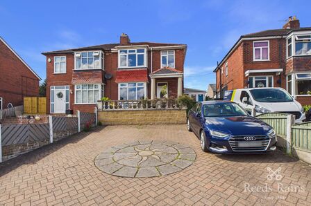 Holywell Lane, 3 bedroom Semi Detached House for sale, &pound;255,000