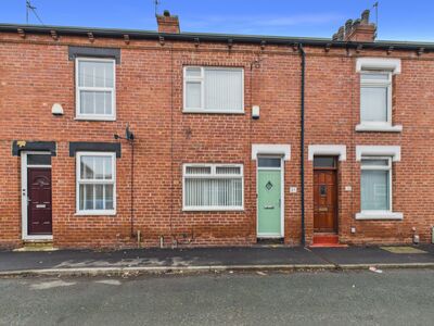 Crowther Place, 2 bedroom Mid Terrace House for sale, &pound;125,000