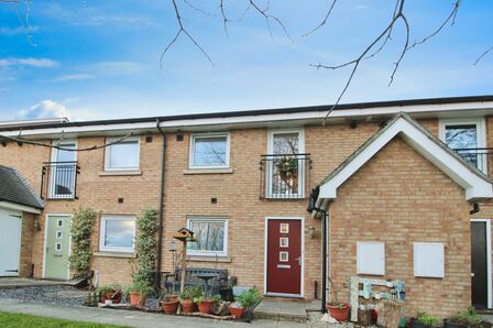 1 bedroom Mid Terrace House for sale