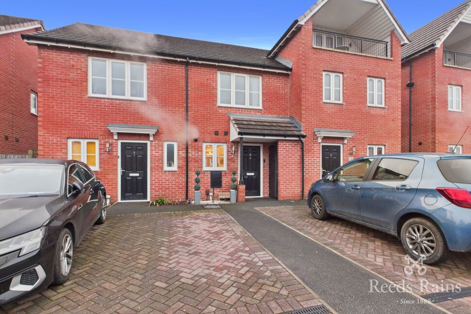 Main image of 2 bedroom Mid Terrace House for sale, Riverside View, Castleford, West Yorkshire, WF10