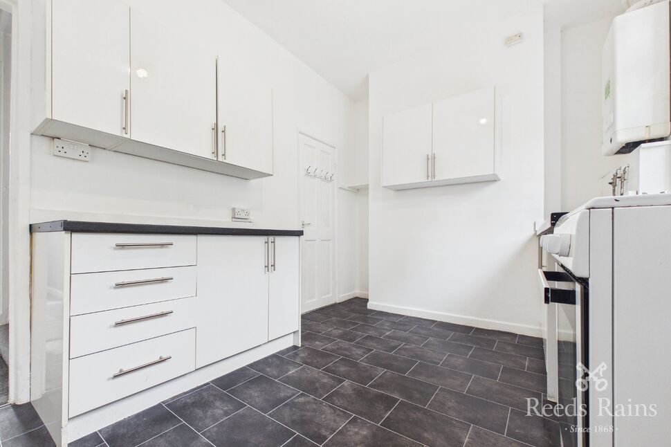 Kitchen / Dining Area