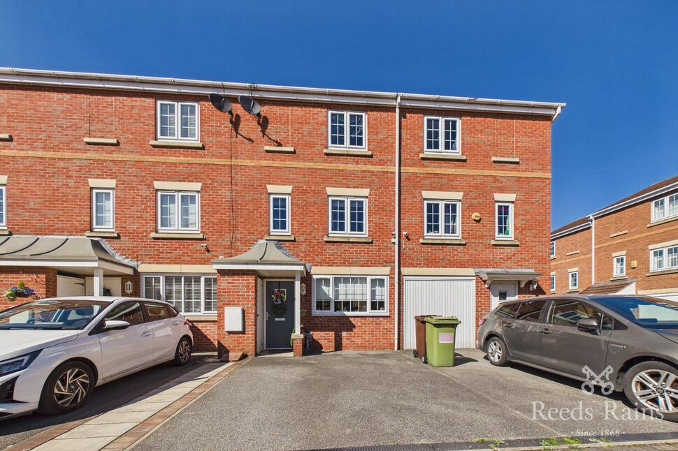 Main image of 3 bedroom Mid Terrace House for sale, Mill Place, Castleford, West Yorkshire, WF10