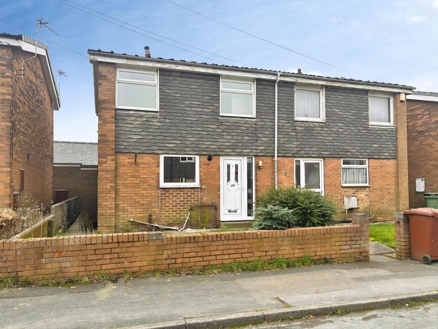 Main image of 2 bedroom Semi Detached House to rent, Chequers Close, Pontefract, West Yorkshire, WF8
