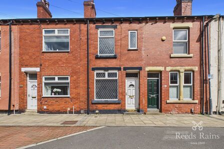 Rhodes Street, 3 bedroom Mid Terrace House to rent, &pound;850 pcm