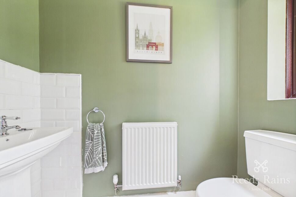 Cloakroom / WC