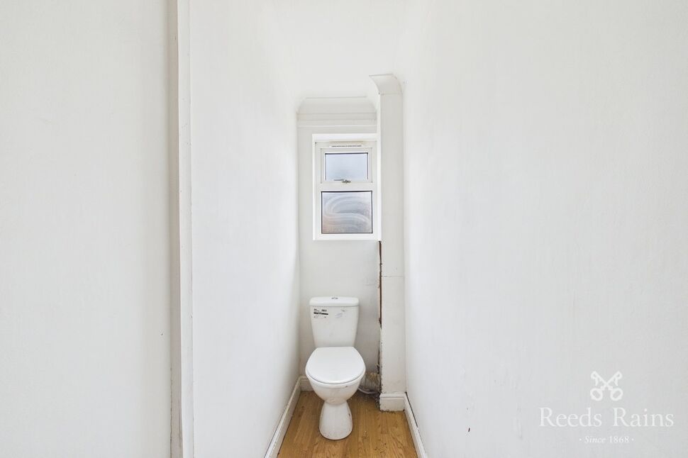 Cloakroom / WC
