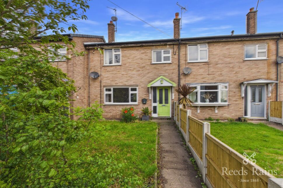 Main image of 3 bedroom Mid Terrace House for sale, Main Street, Burton Salmon, North Yorkshire, LS25
