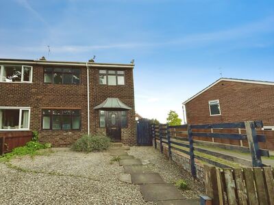 3 bedroom Semi Detached House to rent