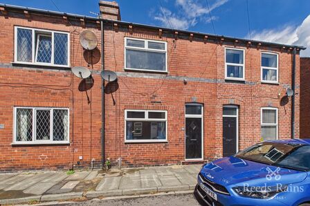William Street, 2 bedroom Mid Terrace House for sale, &pound;130,000