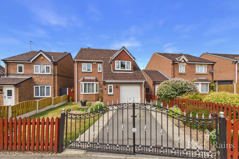 Main image of 4 bedroom Detached House for sale, Stevenson Avenue, Castleford, West Yorkshire, WF10