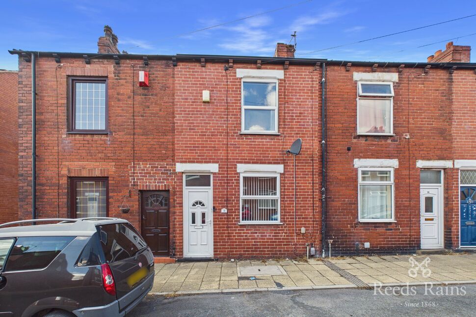 Main image of 2 bedroom Mid Terrace House for sale, King Street, Castleford, West Yorkshire, WF10
