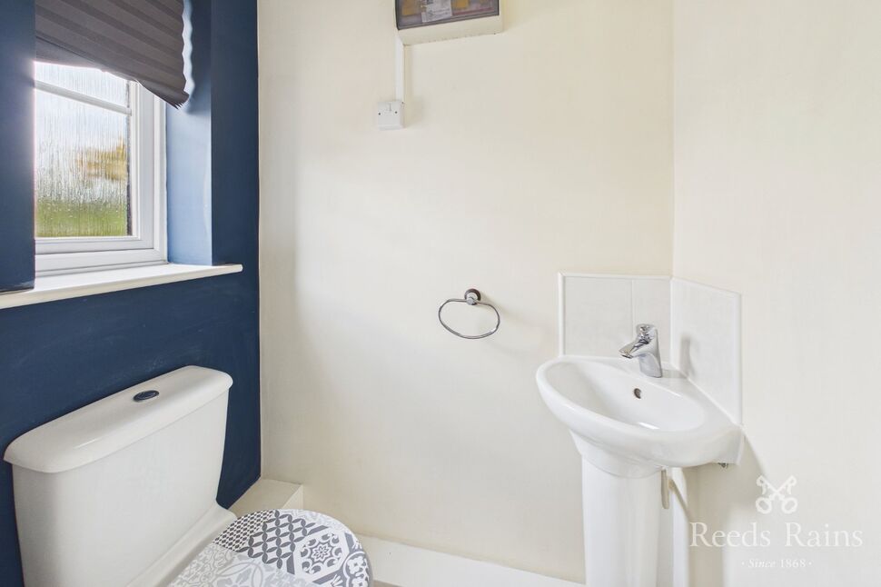 Cloakroom / WC