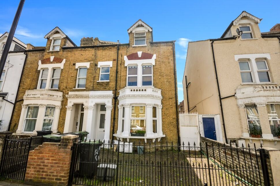 Main image of 1 bedroom  Flat for sale, Ringstead Road, London, SE6