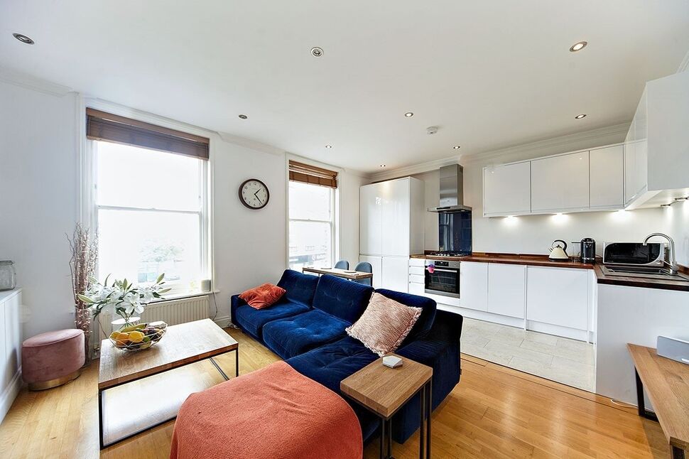 Open Plan Living Room / Kitchen