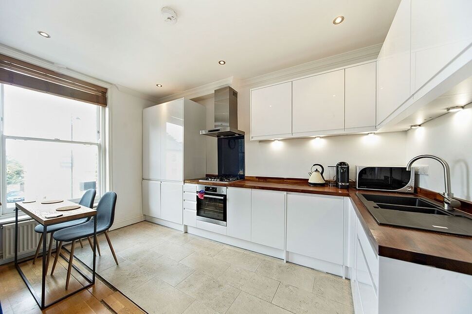 Open Plan Living Room / Kitchen