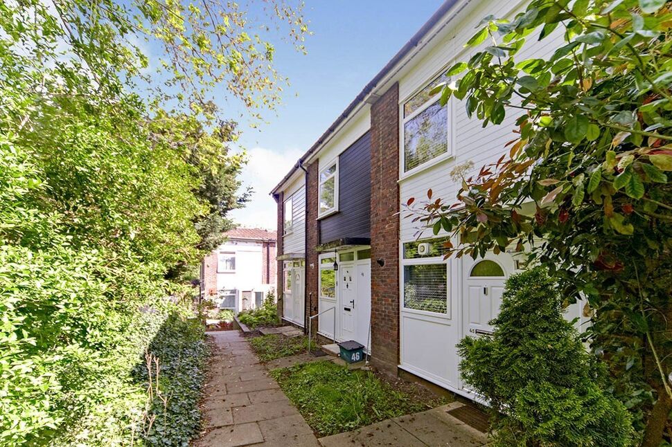 Main image of 2 bedroom Mid Terrace House for sale, Vineyard Close, London, SE6