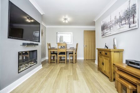 1 bedroom  Flat for sale