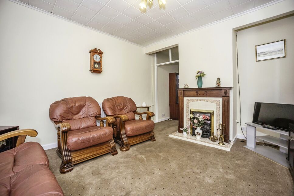 3 bedroom Mid Terrace House for sale, Bromley Road, London, SE6 £395,000