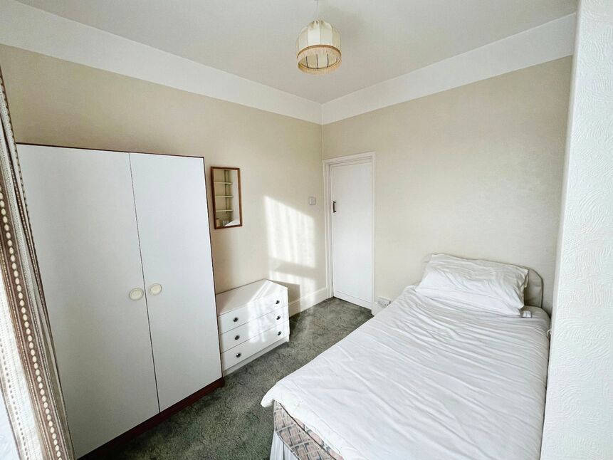 3 bedroom Mid Terrace House for sale, Minard Road, London, SE6 £625,000