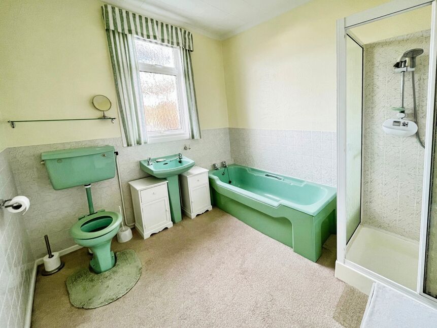 3 bedroom Mid Terrace House for sale, Minard Road, London, SE6 £625,000