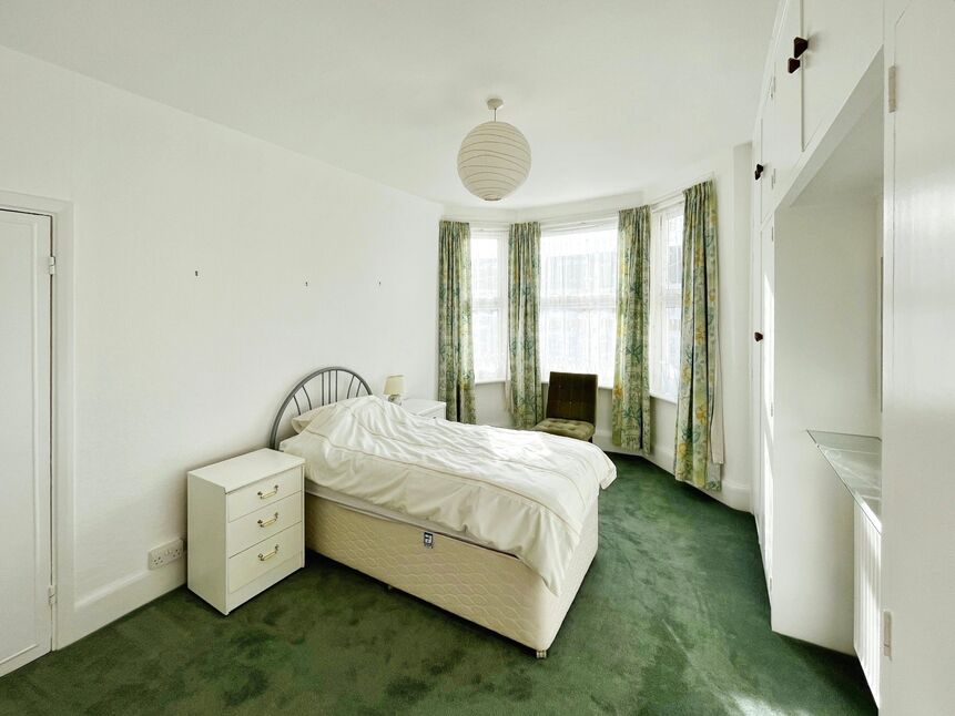 3 bedroom Mid Terrace House for sale, Minard Road, London, SE6 £625,000