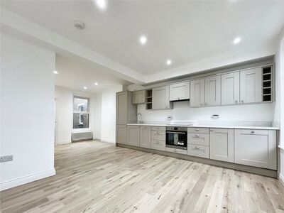 2 bedroom  Flat for sale