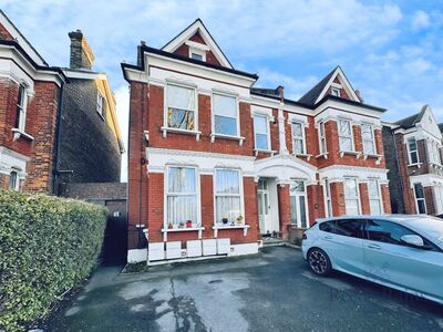 1 bedroom Flat for sale