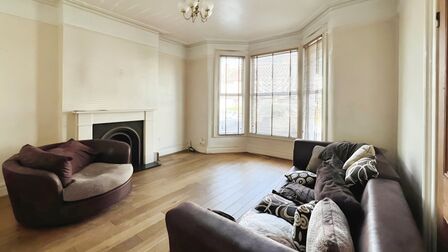Dowanhill Road, 3 bedroom Mid Terrace House for sale, £575,000