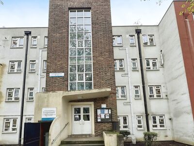 Nunhead Lane, 2 bedroom  Flat to rent, £1,650 pcm