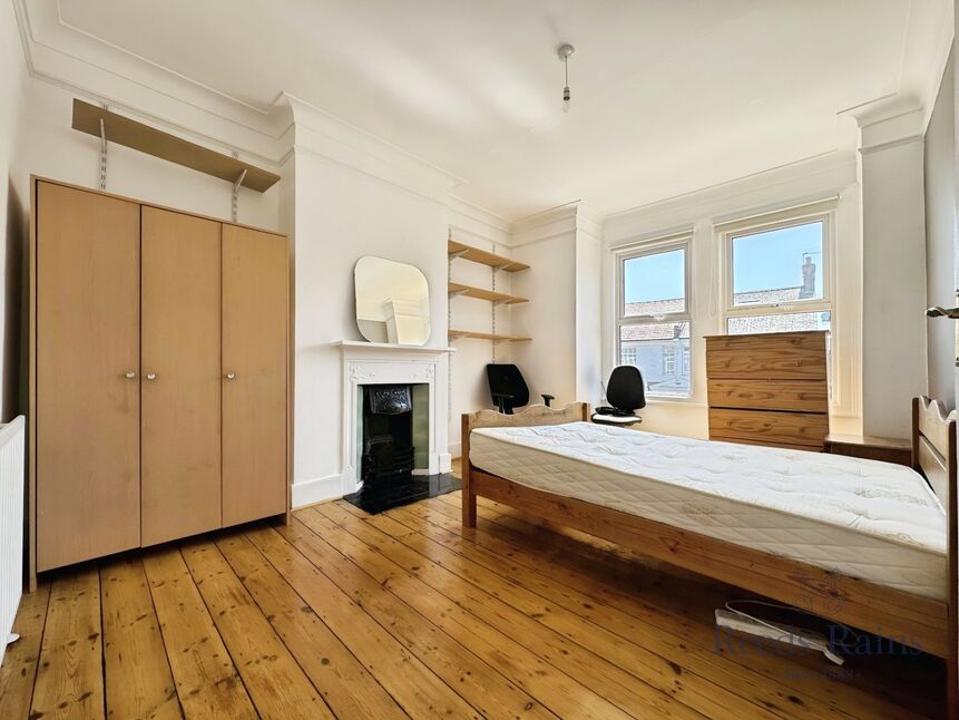 Main image of 3 bedroom Flat to rent, George Lane, London, SE13