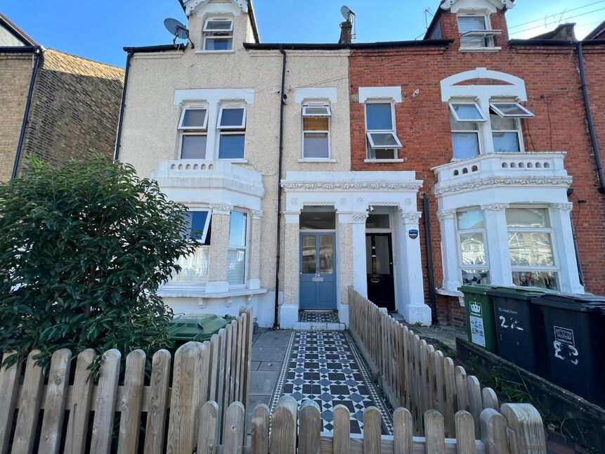 Main image of 1 bedroom Flat for sale, Ringstead Road, London, SE6