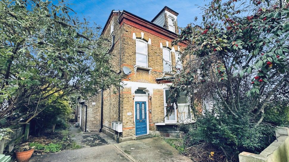 Main image of 2 bedroom  Flat for sale, Blythe Hill, London, SE6