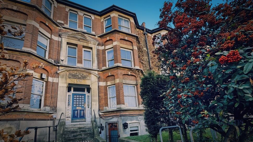 Main image of 4 bedroom  Flat for sale, New Cross Road, London, SE14