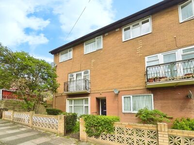 Chudleigh Road, 3 bedroom Flat for sale, &pound;425,000