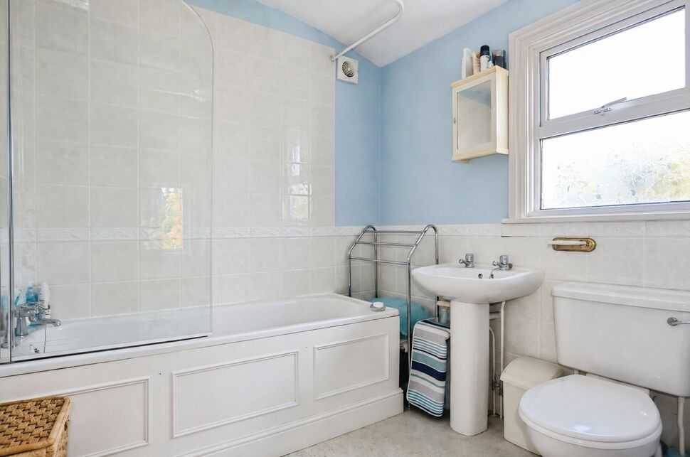 En-Suite Bathroom