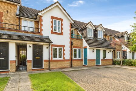 Amblecote Meadows, 2 bedroom Mid Terrace House for sale, &pound;400,000