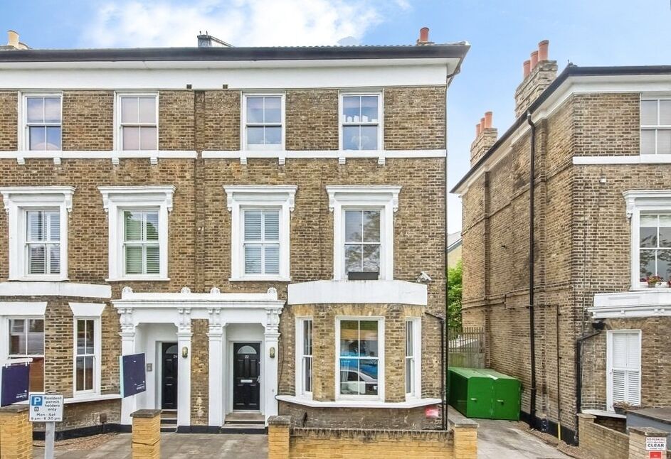 Main image of 1 bedroom Semi Detached Flat for sale, Albion Way, Lewisham, London, SE13