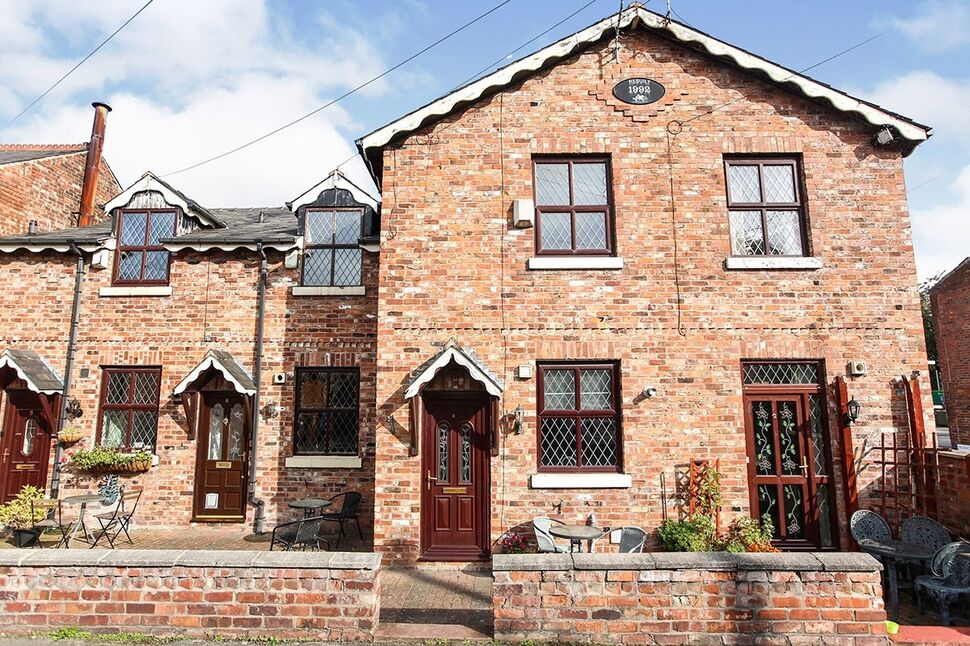 Main image of 2 bedroom Mid Terrace House to rent, Frances Street, Cheadle, Cheshire, SK8