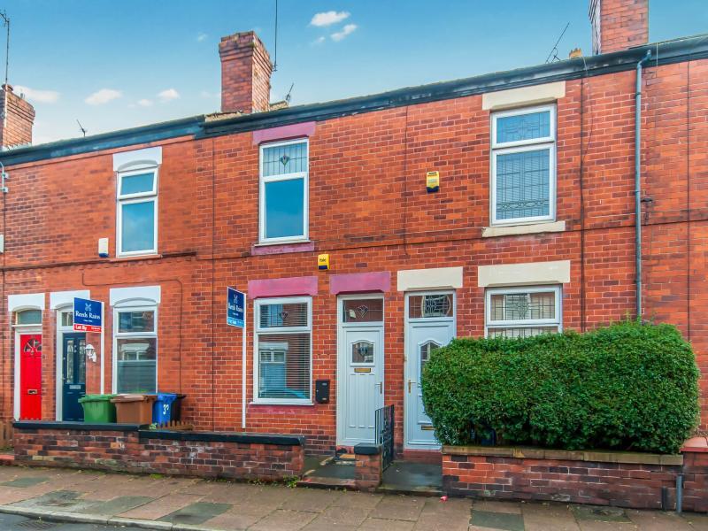 Main image of 2 bedroom Mid Terrace House to rent, Vienna Road, Stockport, Cheshire, SK3