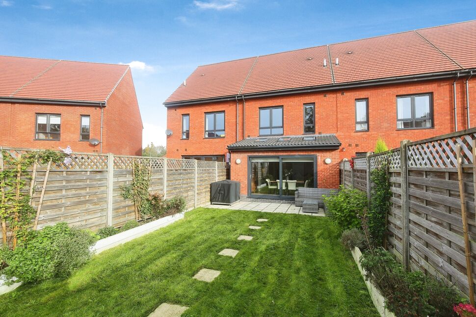 3 bedroom Mid Terrace House for sale, Barnes Way, Cheadle, SK8 £460,000