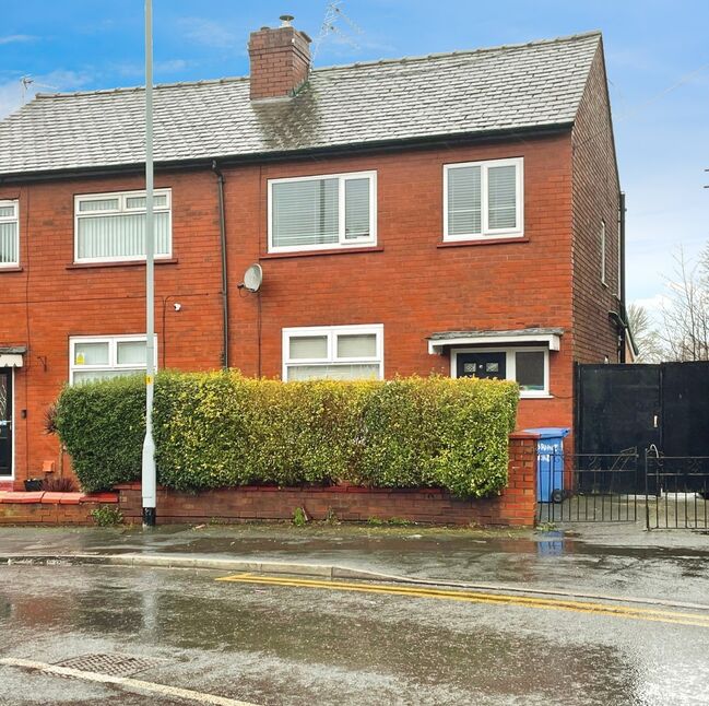 Main image of 3 bedroom Semi Detached House to rent, Range Road, Stockport, Greater Manchester, SK3