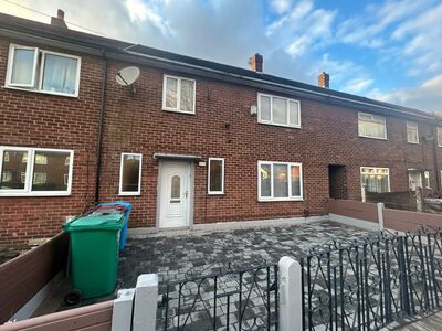 3 bedroom Mid Terrace House to rent