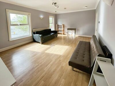 Stockport Road, 1 bedroom  Flat to rent, £900 pcm