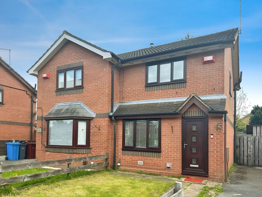 2 bedroom Semi Detached House to rent, Stancliffe Road, Manchester, M22