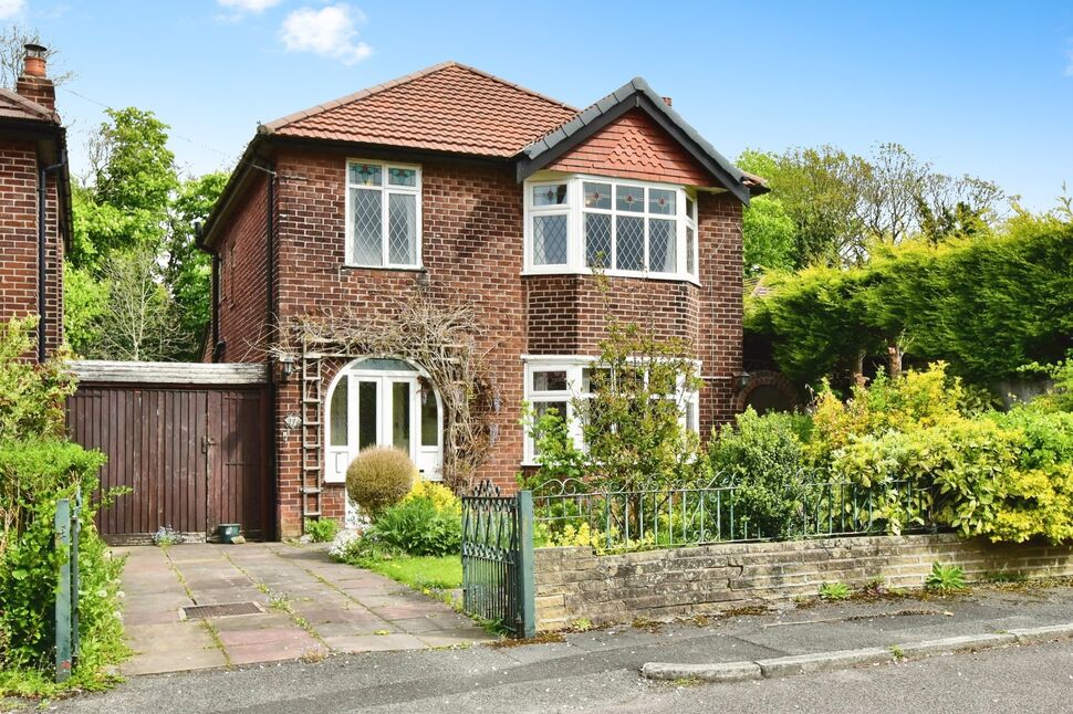 Main image of 3 bedroom Detached House for sale, Woodlands Avenue, Cheadle Hulme, Greater Manchester, SK8