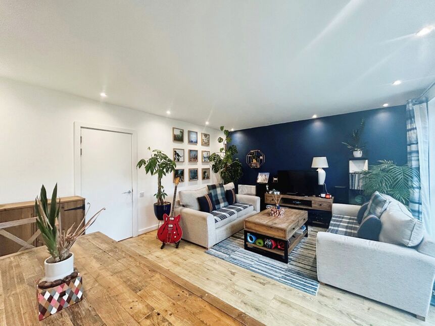 Living Room / Dining Room